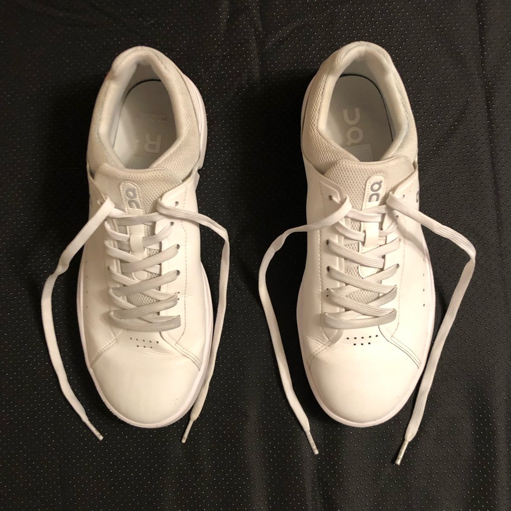 On Clouds The Roger Advantage All White Leather Sneaker